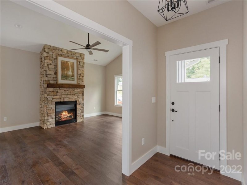 Property image 4 at 138 Olde Oak Way, Hendersonville, NC 28792