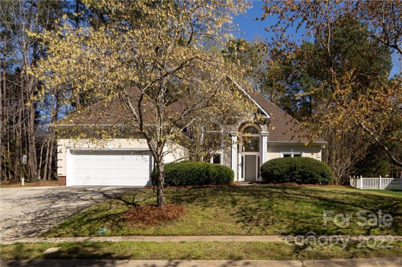 Property image 2 at 6616 Bevington Brook Lane, Charlotte, NC 28277