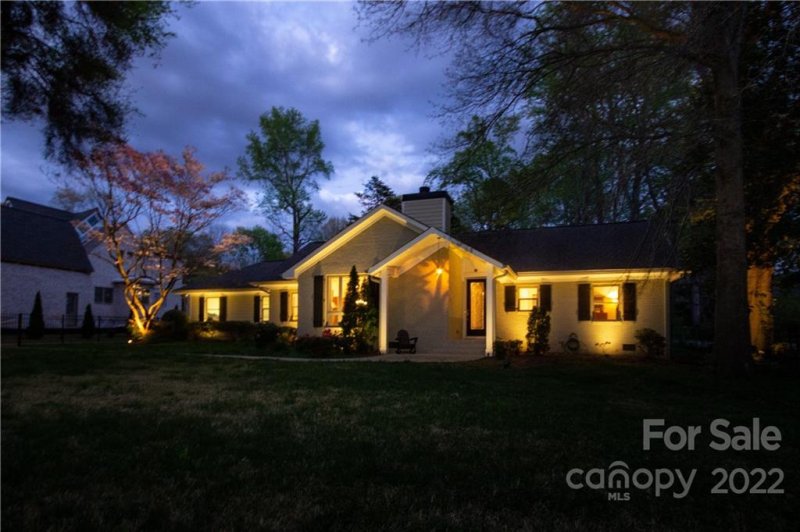 Property image 3 at 6025 Lansing Drive, Charlotte, NC 28270