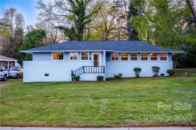 1539 1541 Walton Road