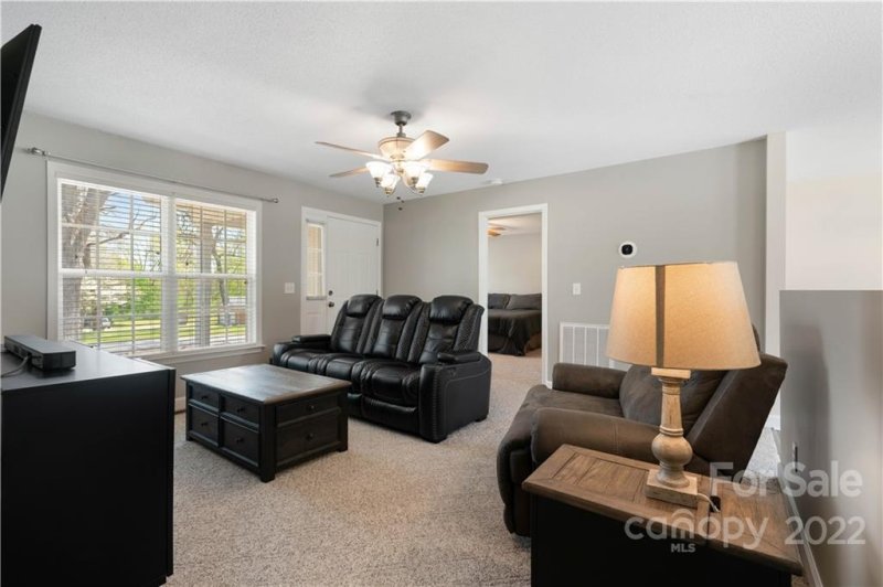 Property image 5 at 913 Willard Avenue, Kannapolis, NC 28083