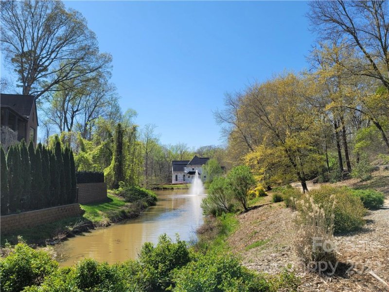 Property image 2 at 1024 Dacavin Drive, Charlotte, NC 28226