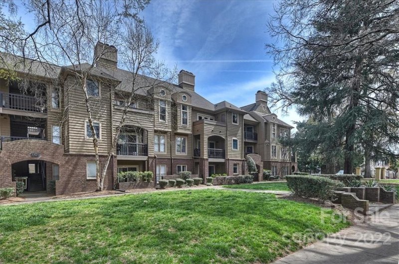 Property image 3 at 1109 E Morehead Street, Charlotte, NC 28204