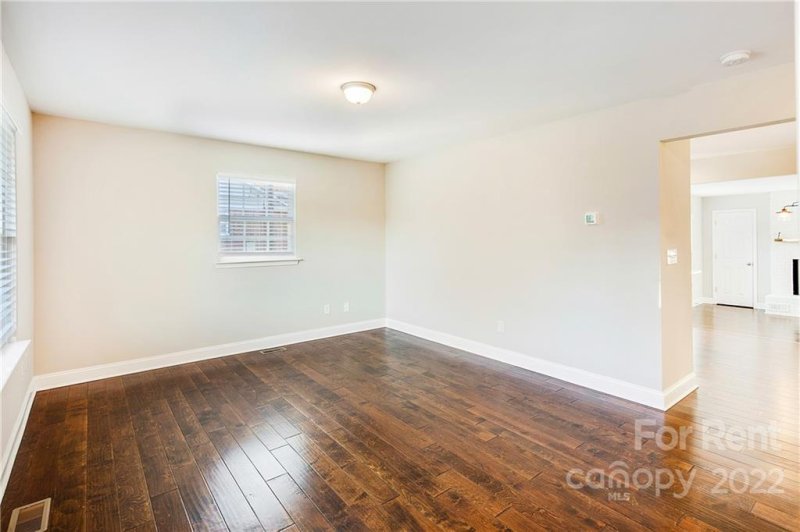 Property image 4 at 2531 Tanglebrook Lane, Charlotte, NC 28216