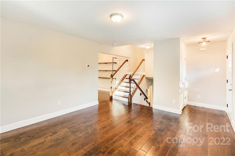 Property image 5 at 2531 Tanglebrook Lane, Charlotte, NC 28216