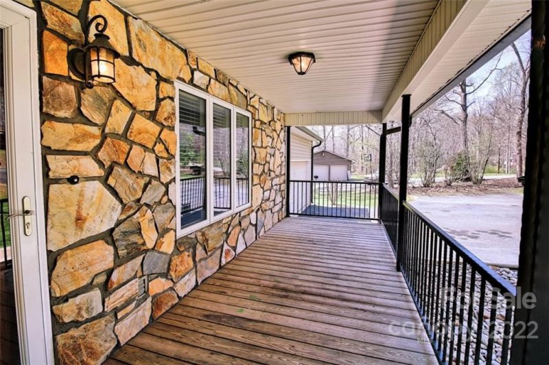 Property image 4 at 7536 Forest Oak Drive, Denver, NC 28037