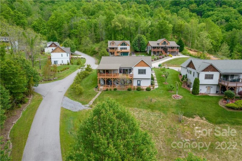 Property image 5 at 16 Constitution Avenue, Waynesville, NC 28785