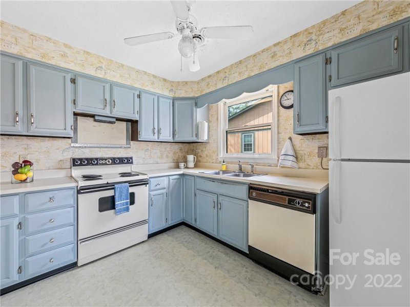 Property image 5 at 1751 Haywood Manor Road, Hendersonville, NC 28791