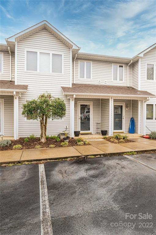 Property image 2 at 3373 White Oak Court, Claremont, NC 28610