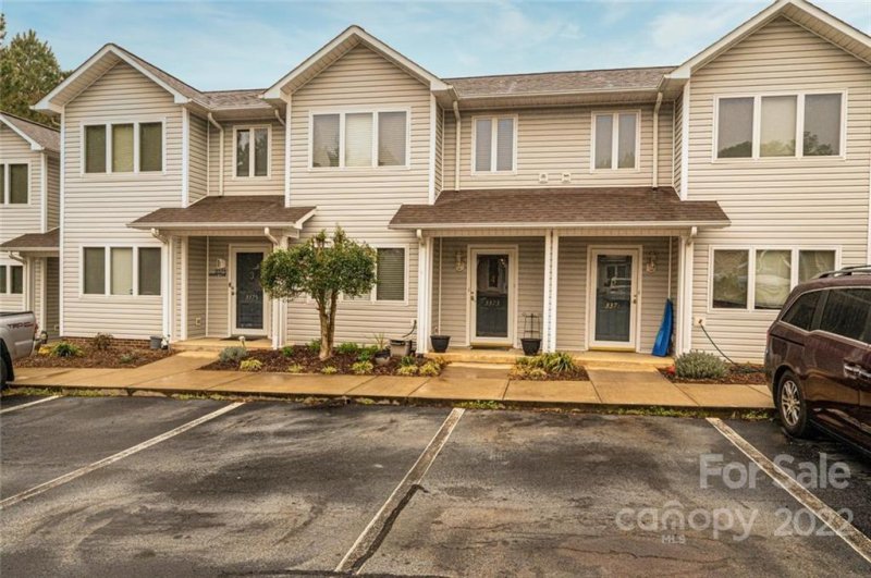 Property image 3 at 3373 White Oak Court, Claremont, NC 28610