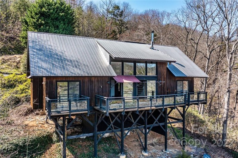 Property image 4 at 126 N Ridge Drive, Marion, NC 28752