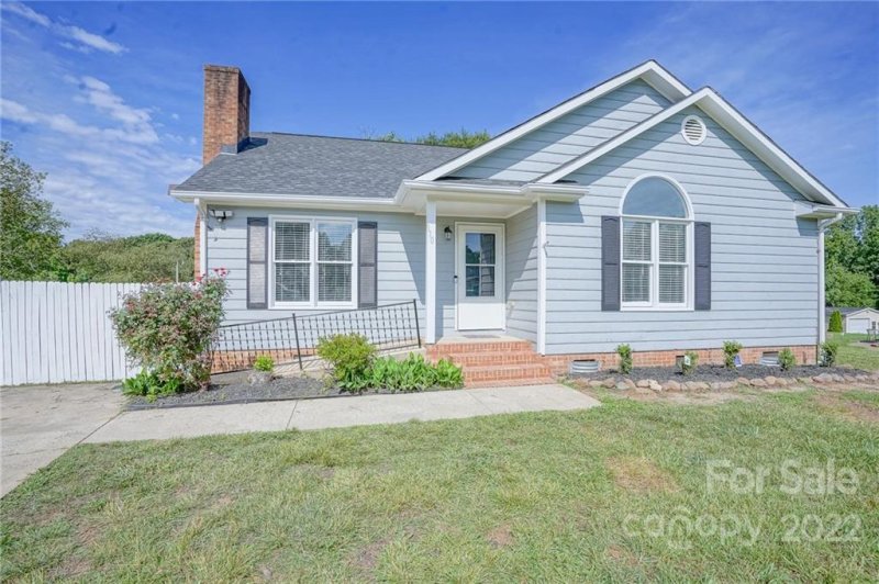 110 Weeping Willow Way