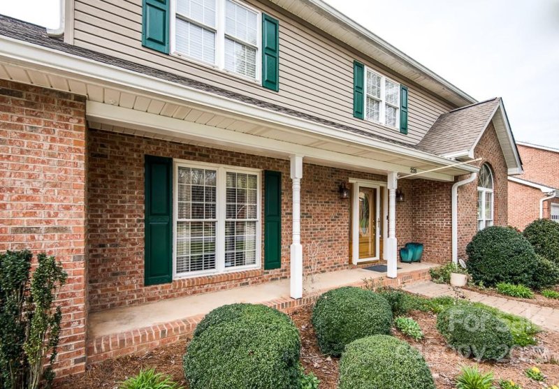 Property image 2 at 228 31st Avenue Court, Hickory, NC 28601