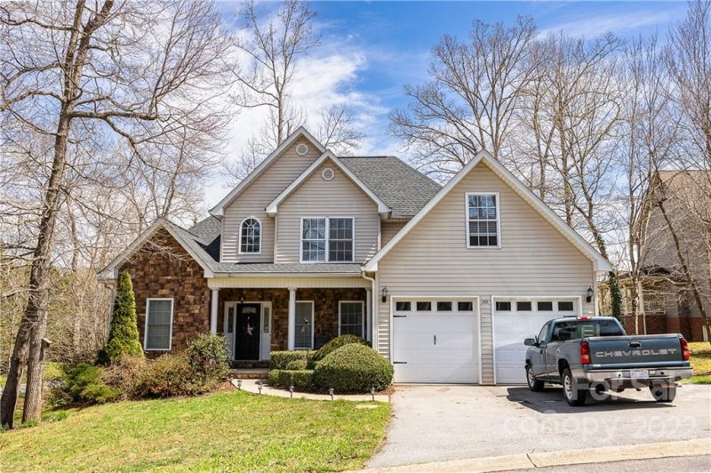 201 Colonel Holcombe Place