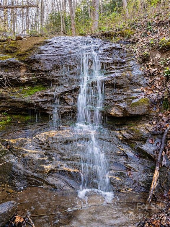 Property image 5 at 18 Woodsong Drive, Asheville, NC 28803