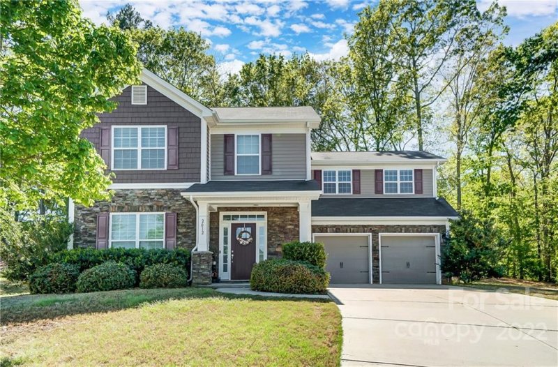 Property image 3 at 2012 Lakebridge Drive, Fort Mill, SC 29715