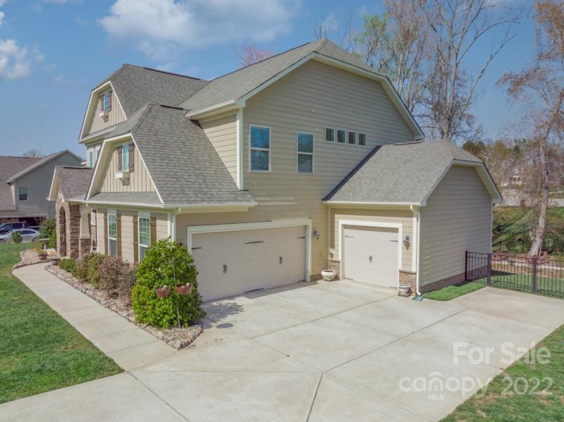 Property image 2 at 6424 Loyola Court, Mint Hill, NC 28227