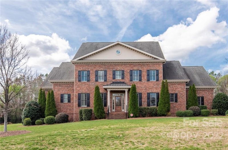 6002 Quintessa Drive