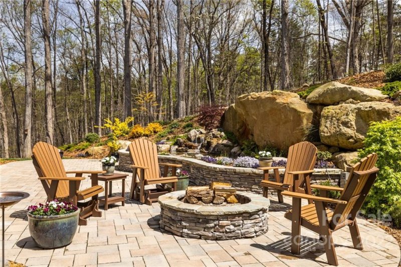 Property image 5 at 161 Greenbay Road, Mooresville, NC 28117