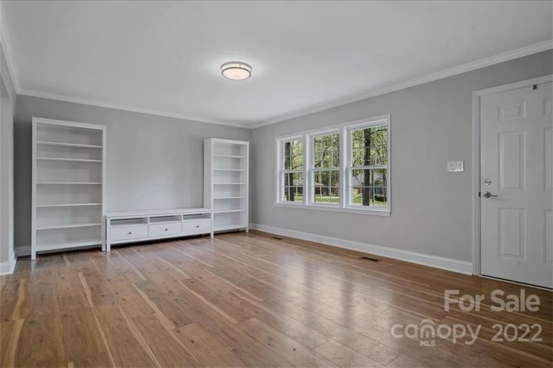 Property image 5 at 2011 Pinebrook Circle, Charlotte, NC 28208