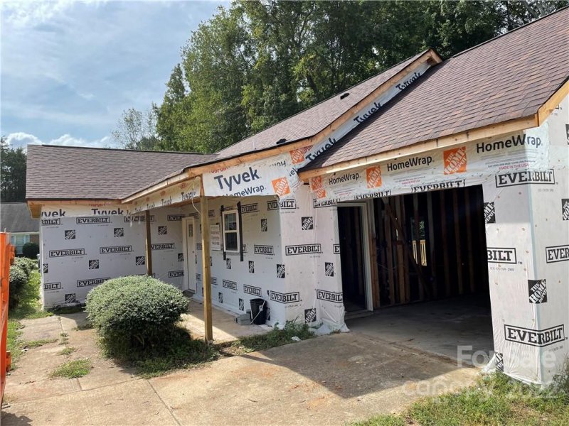 Property image 4 at 7900 Latchington Court, Charlotte, NC 28227