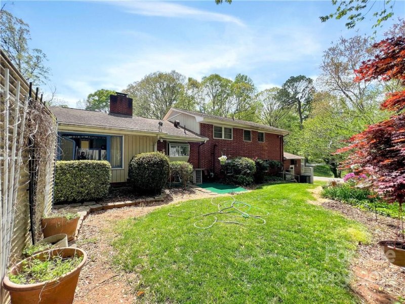 Property image 3 at 2712 Thomas Trail, Gastonia, NC 28054