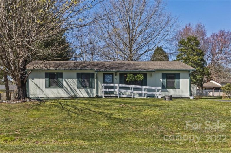 34 E Silverleaf Drive