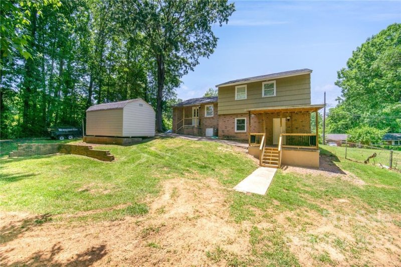 Property image 2 at 1946 Elmwood Drive, Gastonia, NC 28054