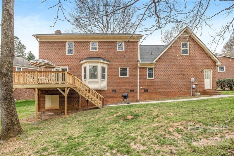 Property image 3 at 6843 Charette Court, Charlotte, NC 28215