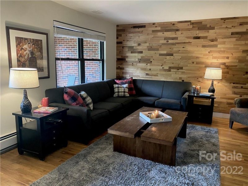 Property image 2 at 112 8th Avenue, Hickory, NC 28601