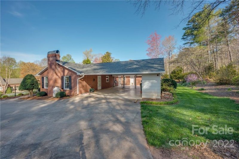 Property image 2 at 369 Fairforest Drive, Rutherfordton, NC 28139