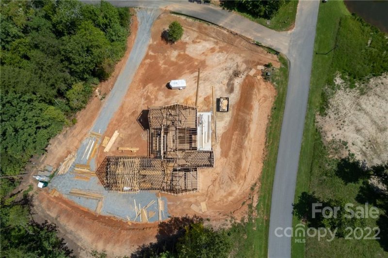 Property image 3 at 31 Cressbrook Lane, Columbus, NC 28722