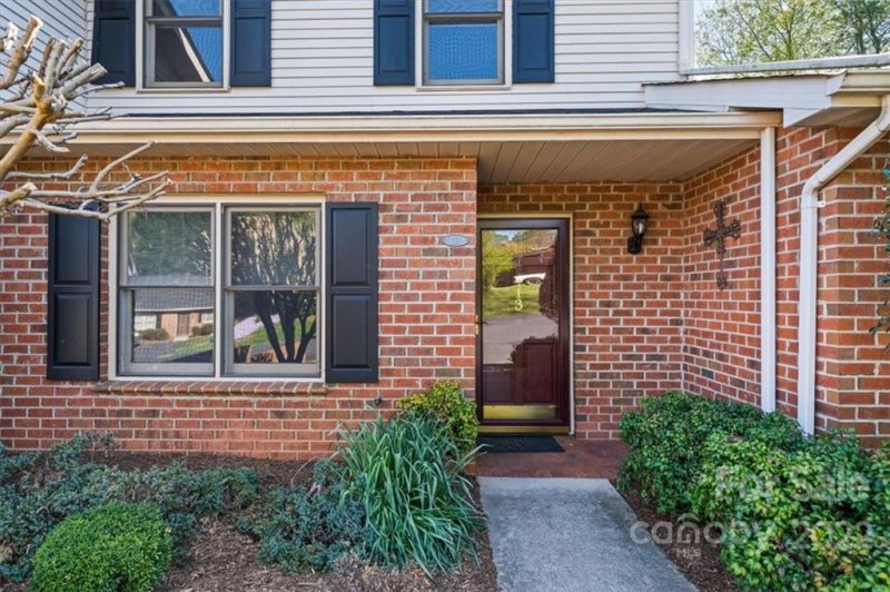 Property image 2 at 713 21st Avenue, Hickory, NC 28601