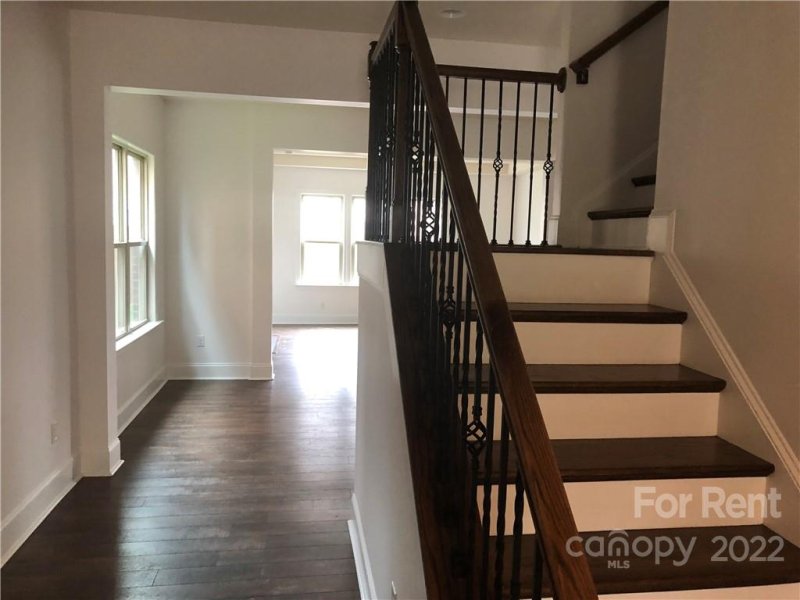 Property image 5 at 611 Bourton House Drive, Charlotte, NC 28211