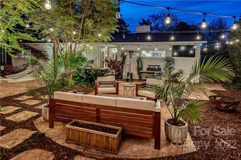 Property image 2 at 912 Sewickley Drive, Charlotte, NC 28209