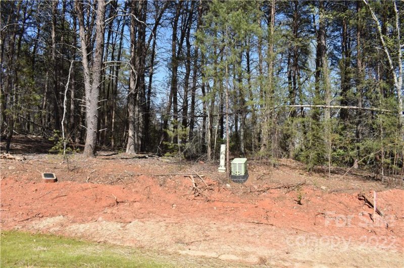 Property image 3 at 300 Spanish Oak Lane, Gastonia, NC 28056