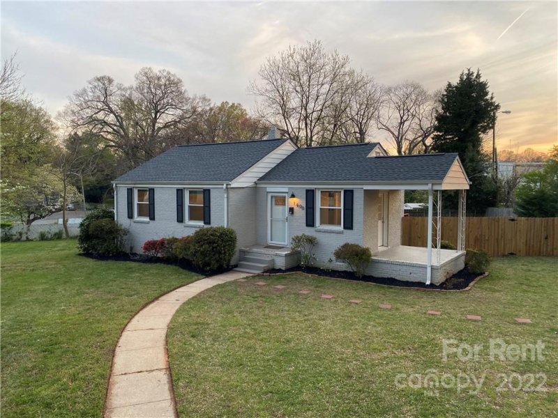 Property image 2 at 1400 Winston Drive, Charlotte, NC 28205