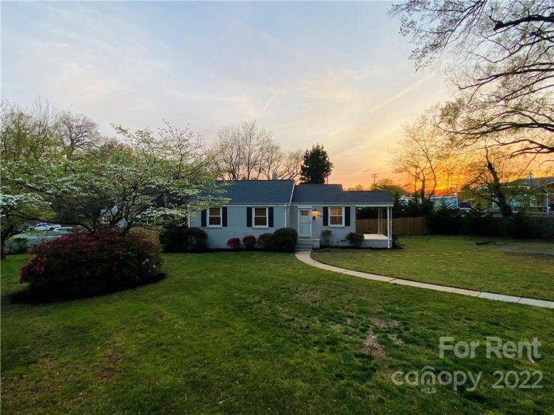 Property image 4 at 1400 Winston Drive, Charlotte, NC 28205