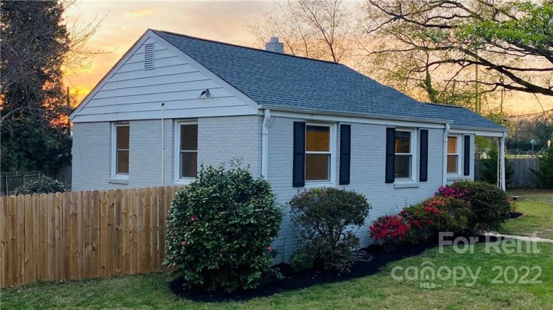 Property image 5 at 1400 Winston Drive, Charlotte, NC 28205