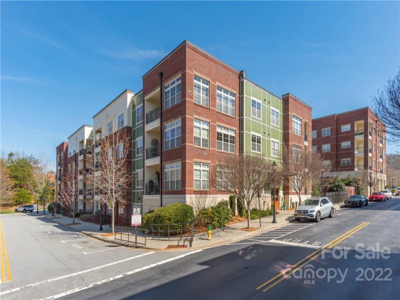 Property image 2 at 5 Farleigh Street, Asheville, NC 28803