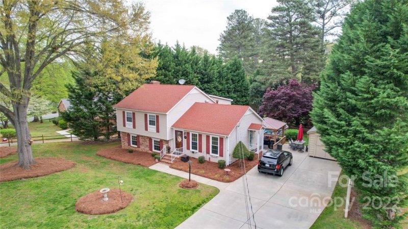 Property image 2 at 2433 Jacobs Road, Gastonia, NC 28054