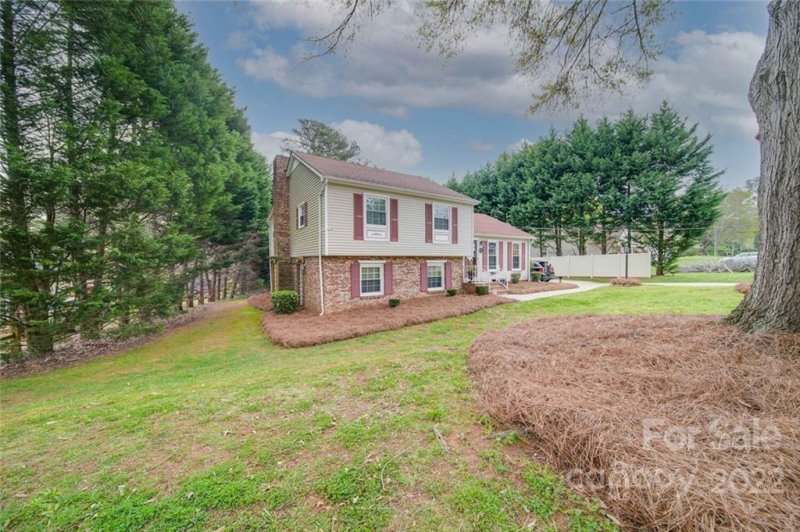 Property image 5 at 2433 Jacobs Road, Gastonia, NC 28054