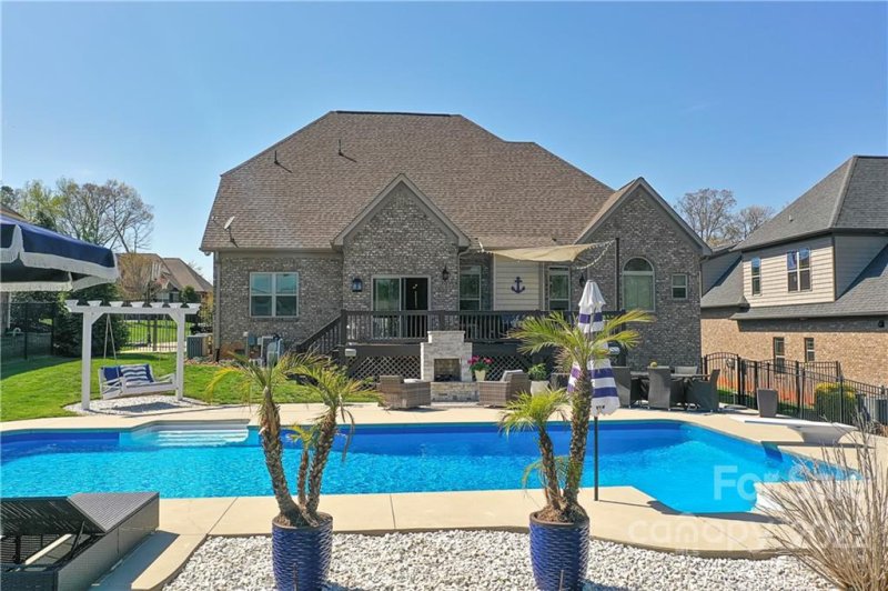 Property image 3 at 2448 Shiny Leaf Drive, Denver, NC 28037