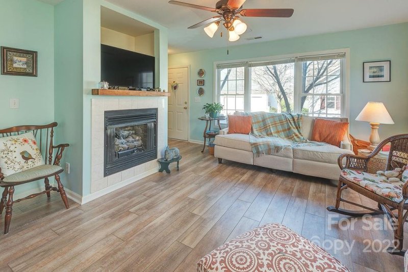 Property image 3 at 94 Rotunda Circle, Asheville, NC 28806