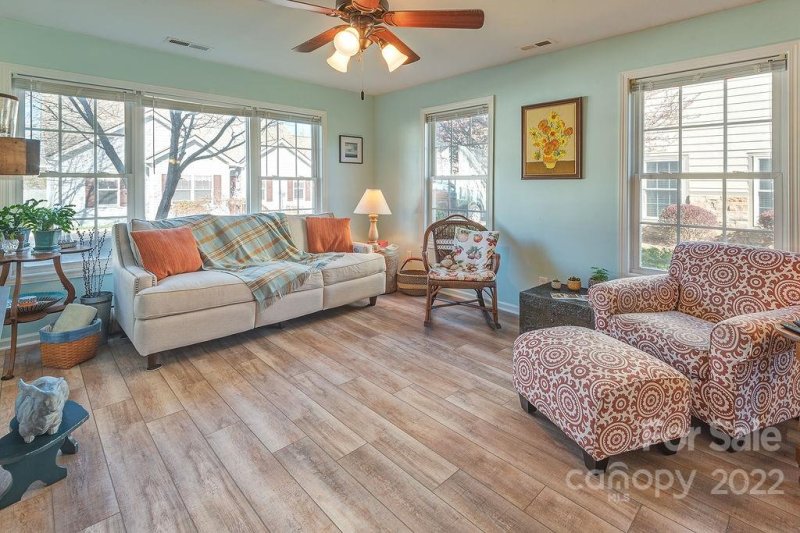 Property image 4 at 94 Rotunda Circle, Asheville, NC 28806