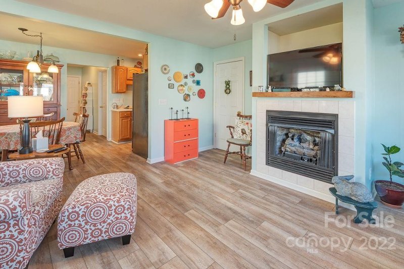 Property image 5 at 94 Rotunda Circle, Asheville, NC 28806