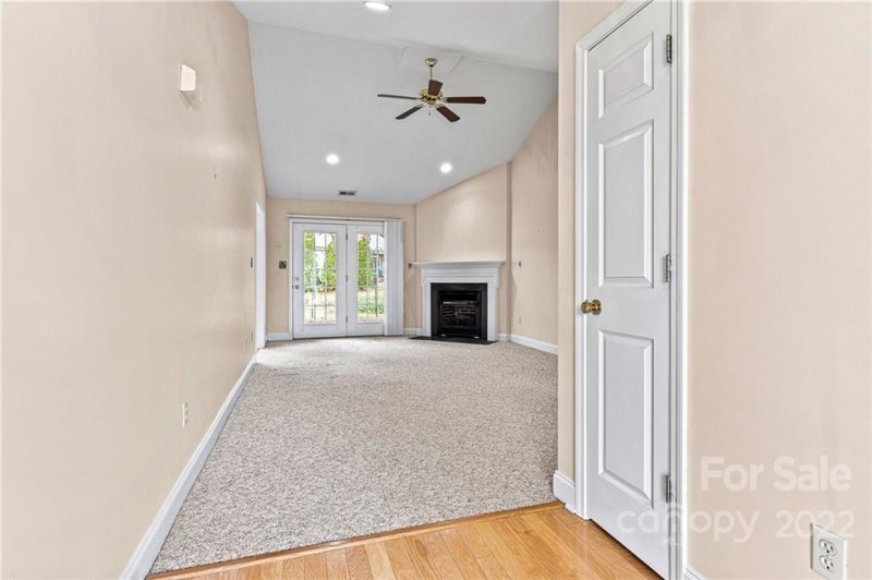 Property image 4 at 1765 Pipers Ridge Circle, Conover, NC 28613