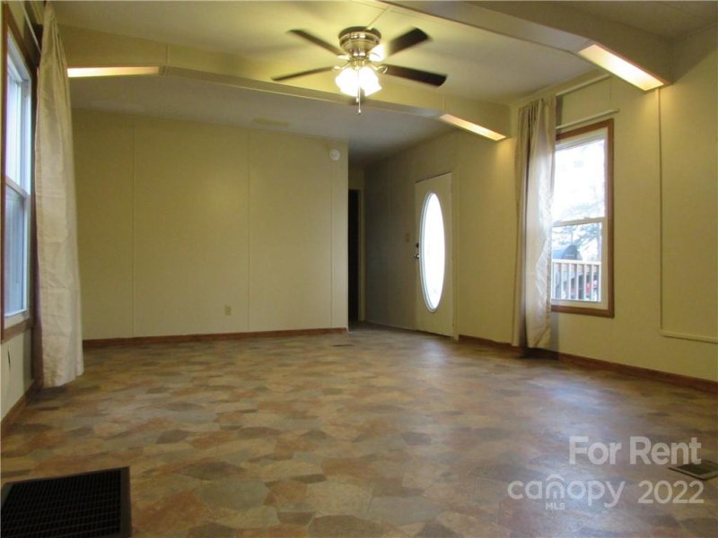 Property image 2 at 124 Cove View Drive, Mooresville, NC 28117