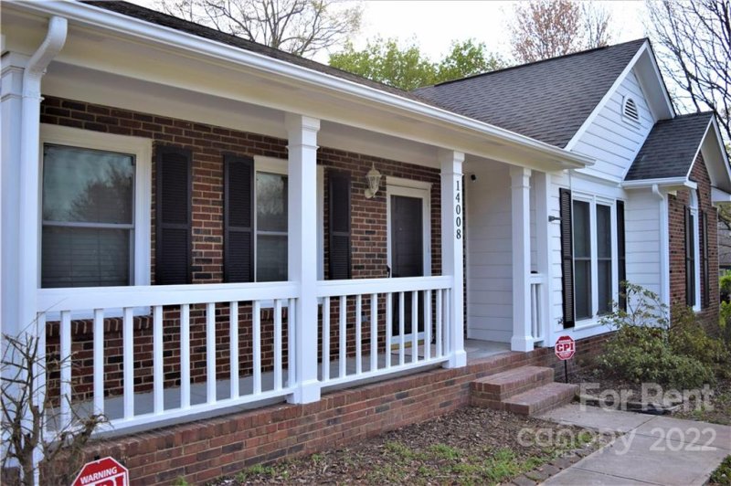 Property image 2 at 14008 Carriage Lake Drive, Charlotte, NC 28273