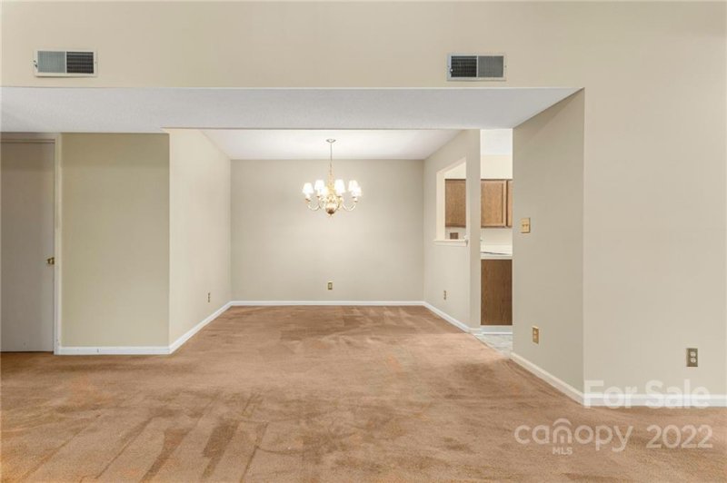 Property image 3 at 6053 Treetop Court, Charlotte, NC 28212
